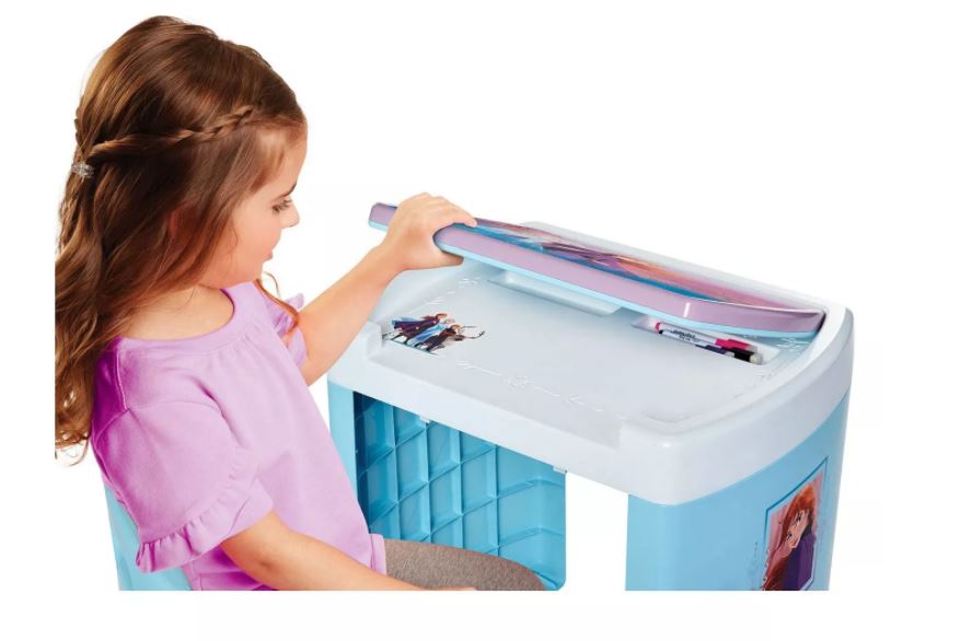 Disney Frozen 2 Pretend N' Play Pop-Up Table